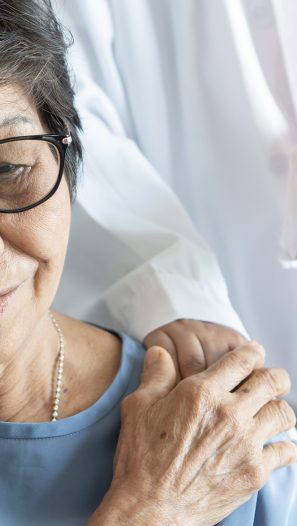 How Hospice Care Teams Address Pain and Symptom Management